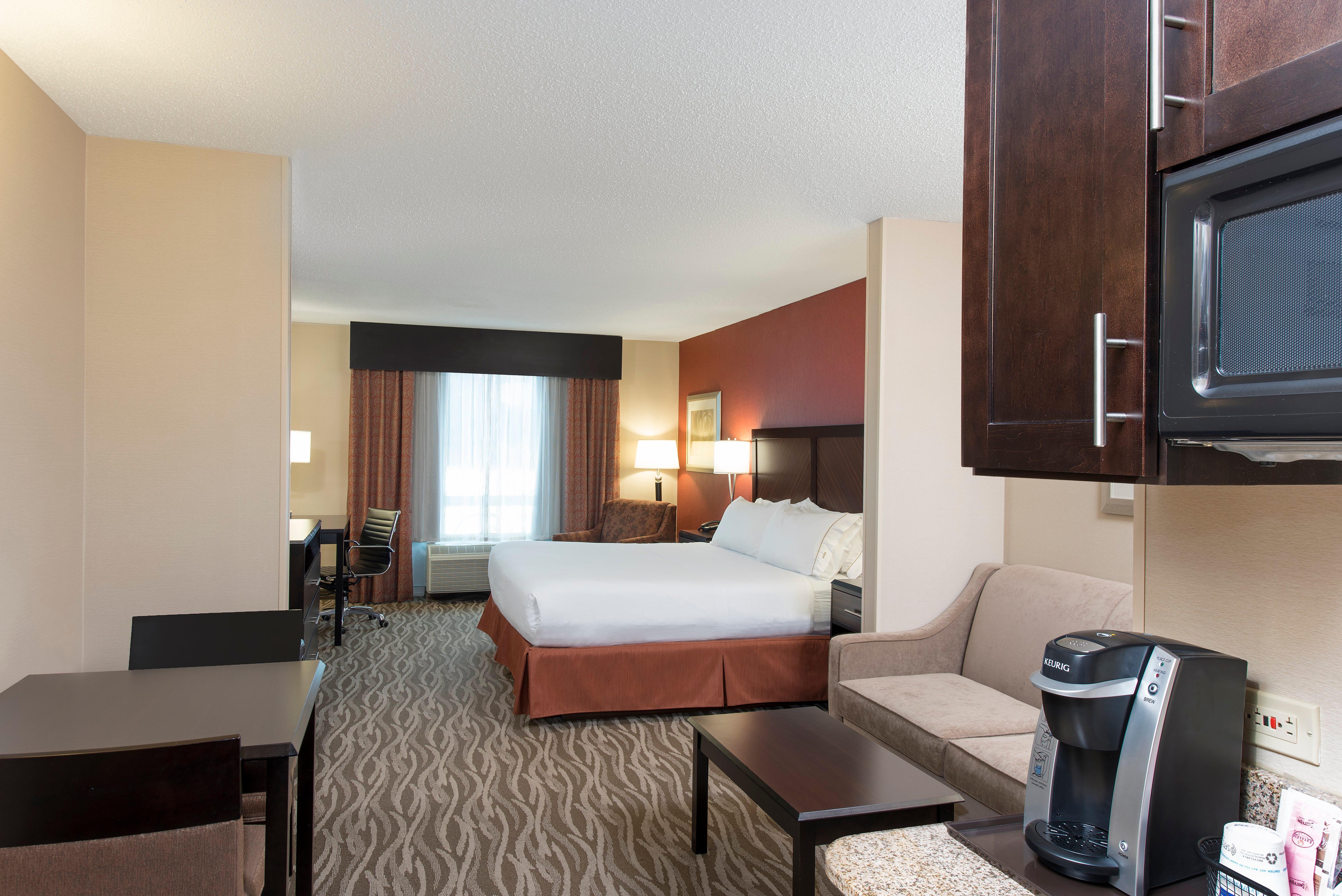 Holiday Inn Express Hotel & Suites Grand Rapids-North By Ihg Exterior foto