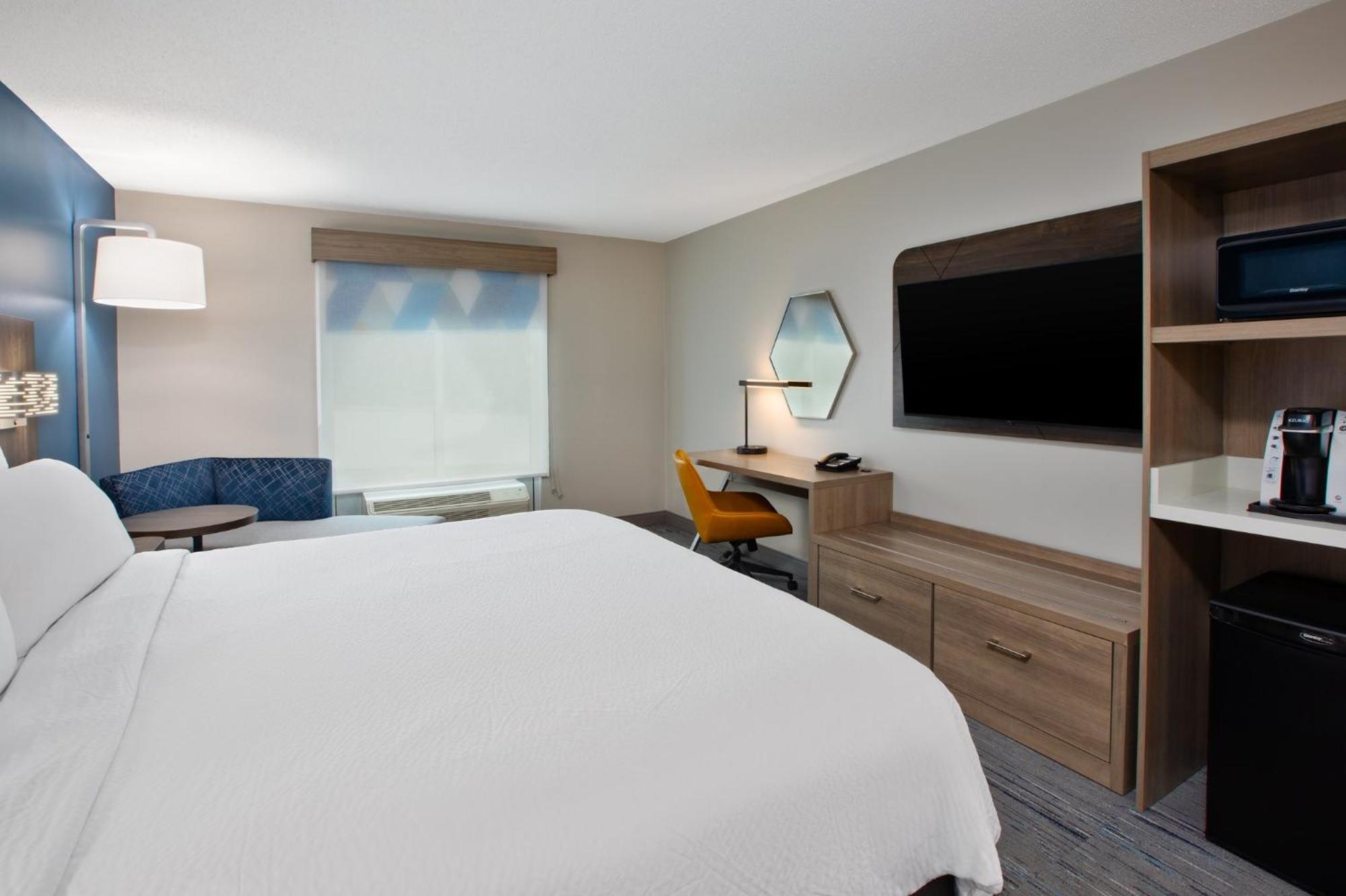 Holiday Inn Express Hotel & Suites Grand Rapids-North By Ihg Exterior foto
