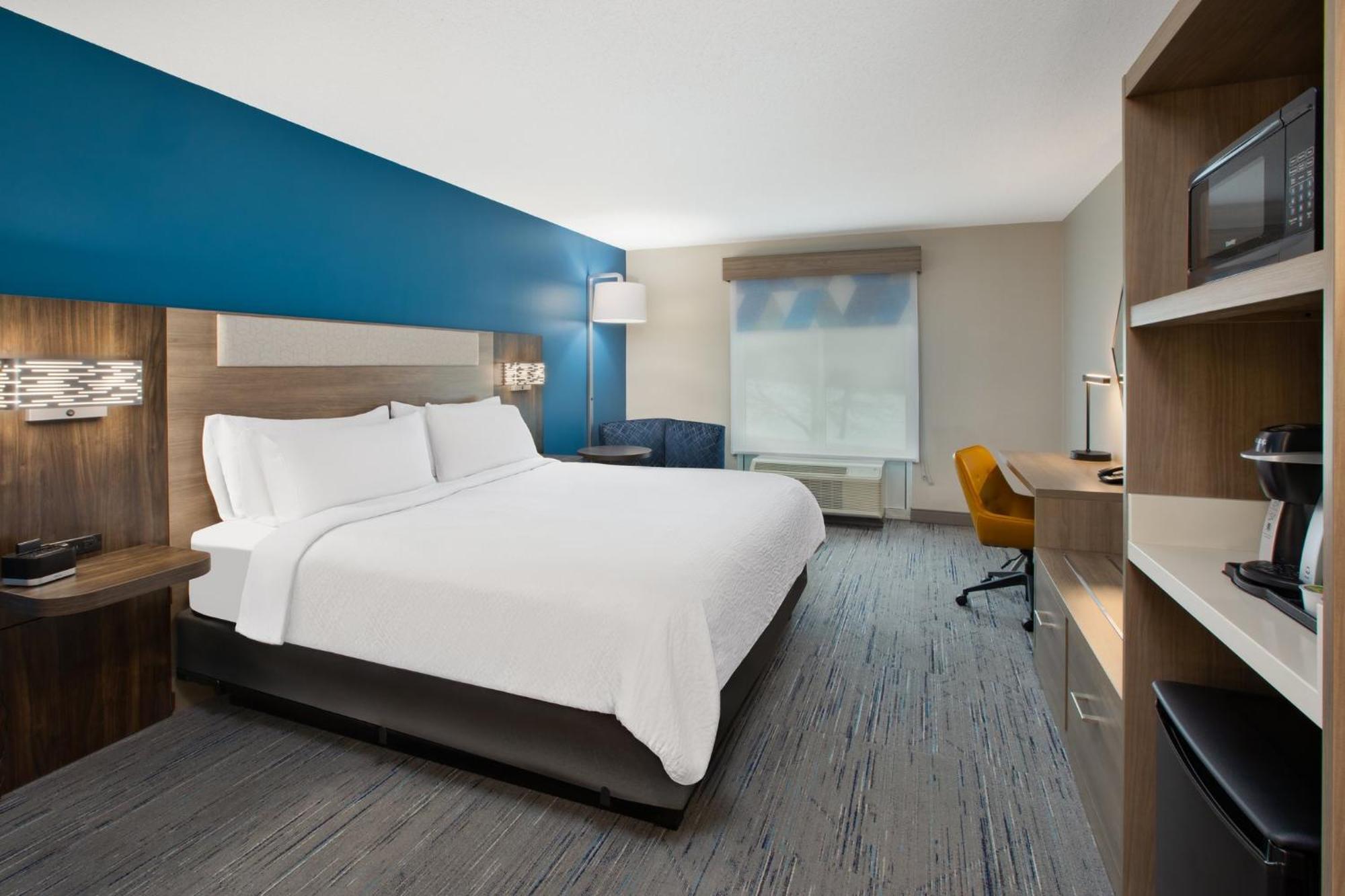 Holiday Inn Express Hotel & Suites Grand Rapids-North By Ihg Exterior foto