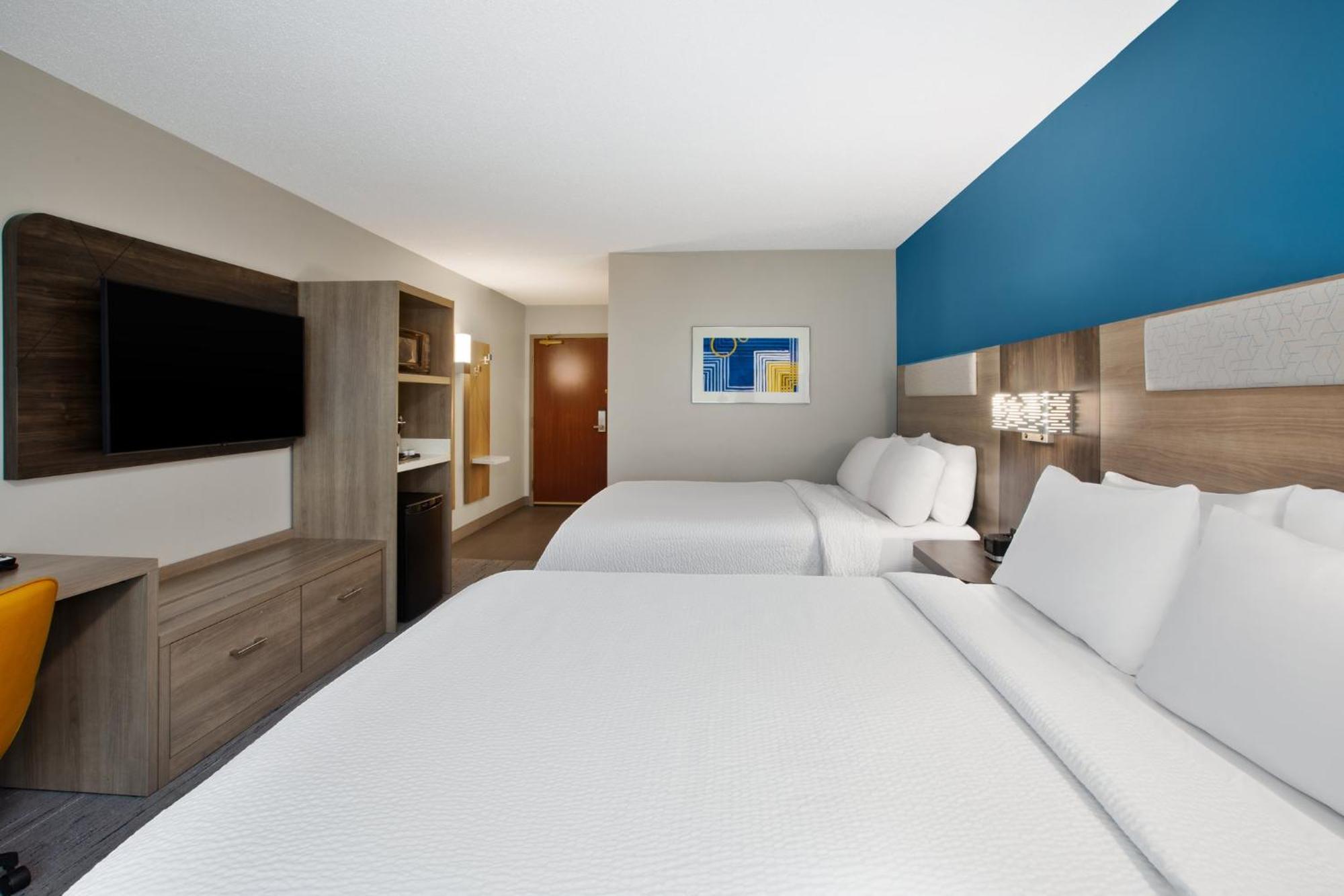 Holiday Inn Express Hotel & Suites Grand Rapids-North By Ihg Exterior foto