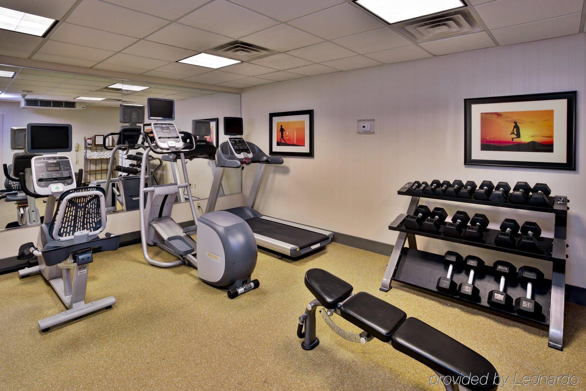 Holiday Inn Express Hotel & Suites Grand Rapids-North By Ihg Exterior foto